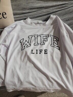 WIFE LIFE White Graphic Shirt